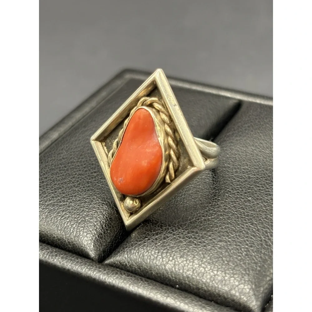 Vintage Sterling Silver Genuine Coral Ring Size 6.25 Tested 6 Grams E18